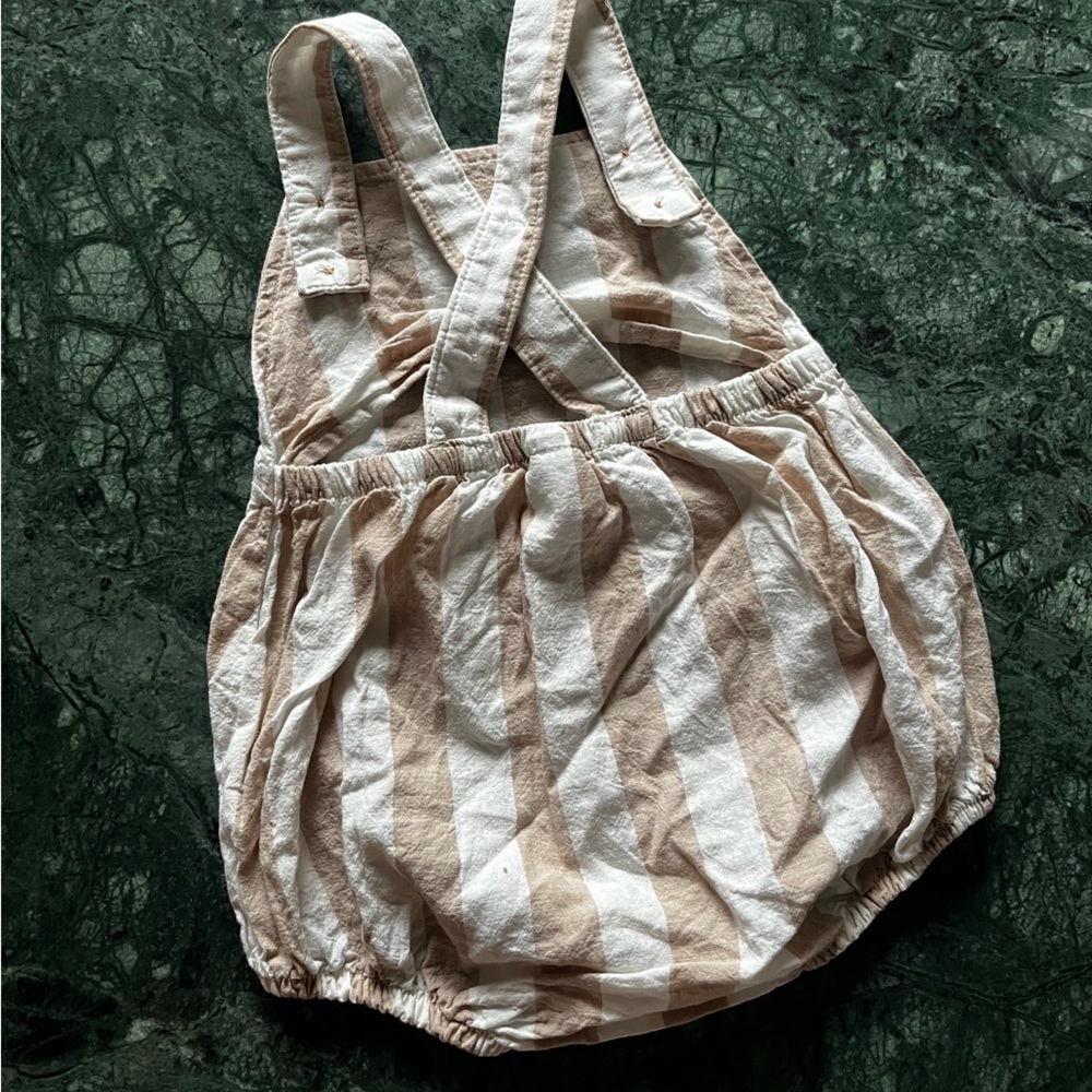 Organic Cotton linen/gauze romper - Picture 2 of 3